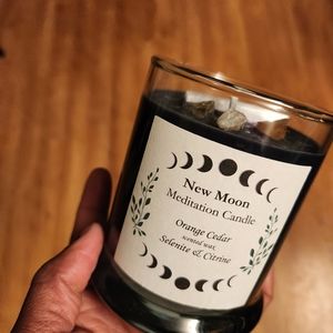 27oz vegan soy candle. Handmade by Nutmeg Handcrafted Watertown,CT.